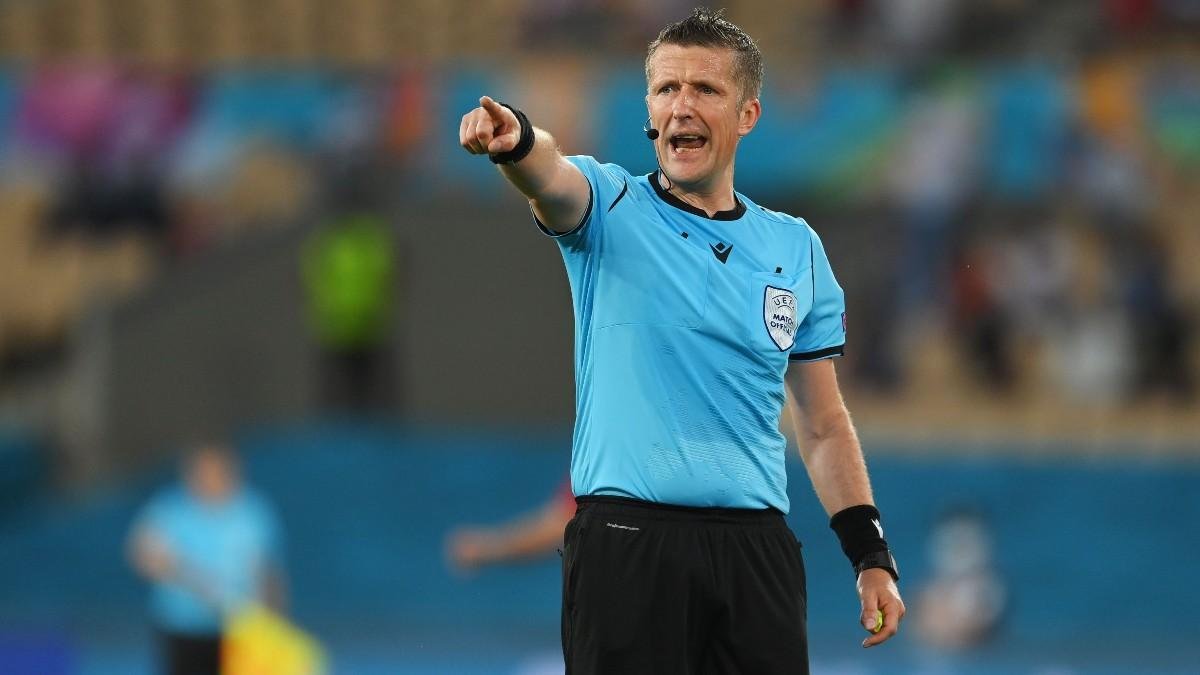 Daniele Orsato fue el árbitro central en el partido entre Argentina y Croacia.