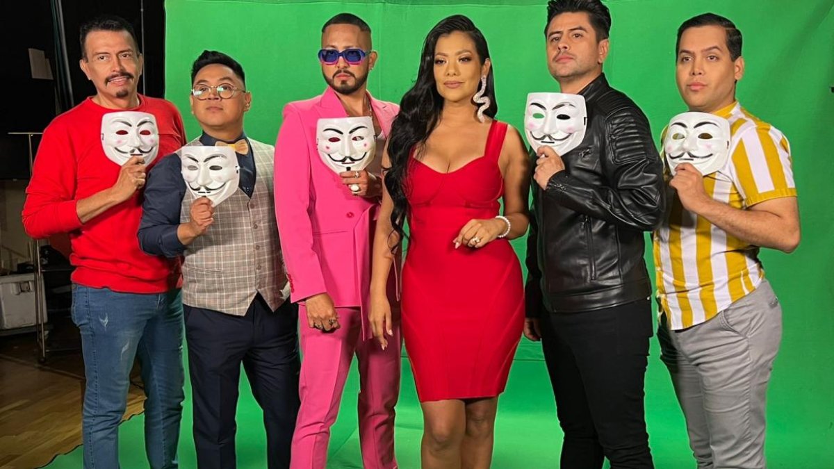 Reynaldo Vásquez, Leonardo Quezada, Santiago Castro, Dora West y Poncho Quintero y Dietter Hoffman integran el staff de presentadores del espacio de farándula.