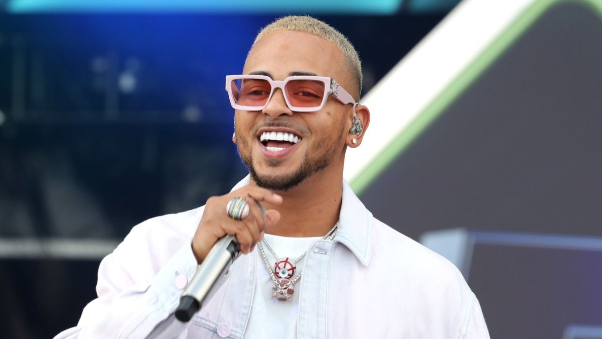 El cantante ha ganado varios premios Grammy y es uno de los mayores exponentes del género urbano a nivel mundial.