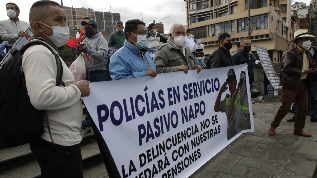 Protestas. La pérdida de dinero ha generado manifestaciones. El Isspol agrupa a 80.000 afiliados y jubilados.