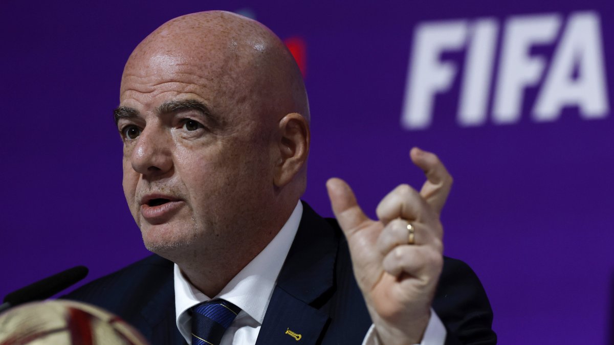 El suizo Gianni Infantino, presidente de la FIFA, en conferencia de prensa de este viernes 16 de diciembre en Doha.