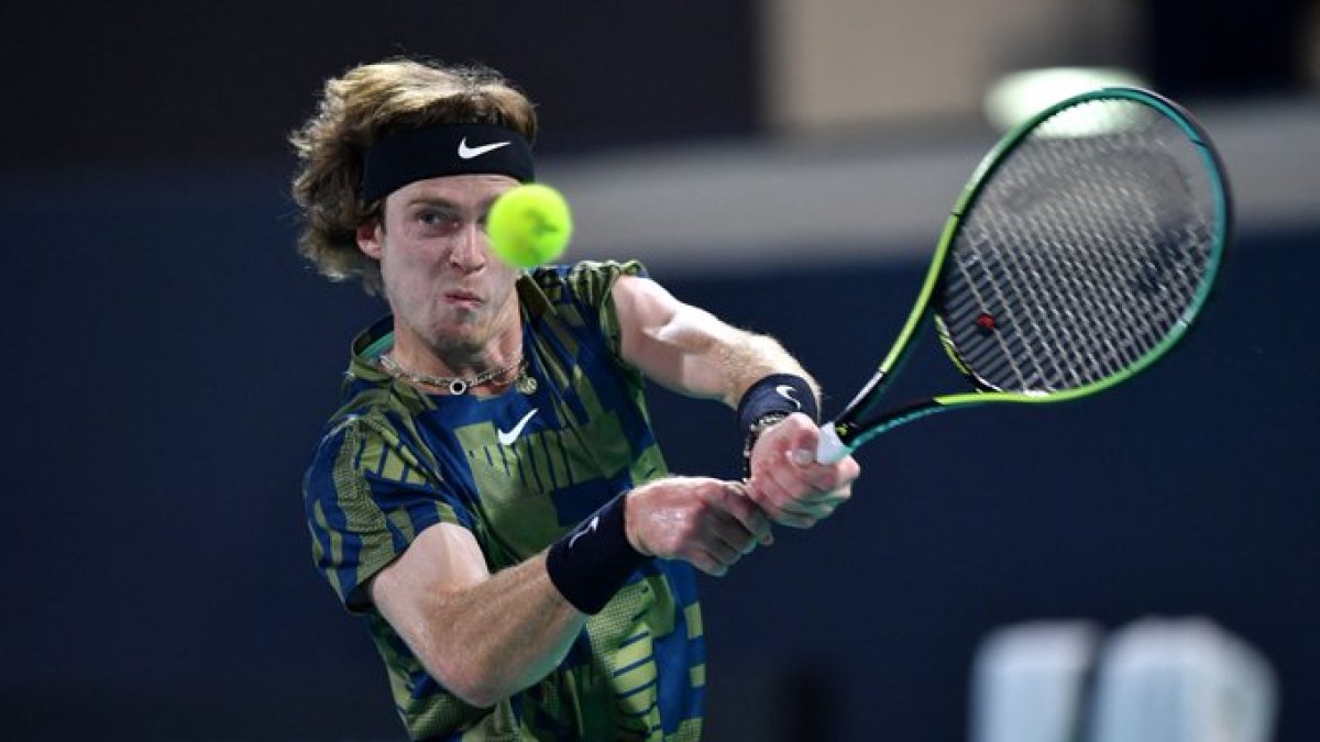 Rublev venció a Coric por 7-4 y 6-4 y aspira a repetir el título 2021.