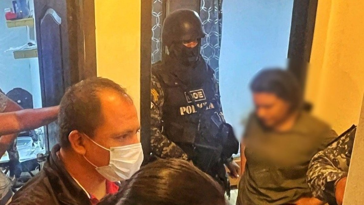 El 15 de diciembre de 2022, los agentes fiscales allanaron los domicilios de los ahora procesados