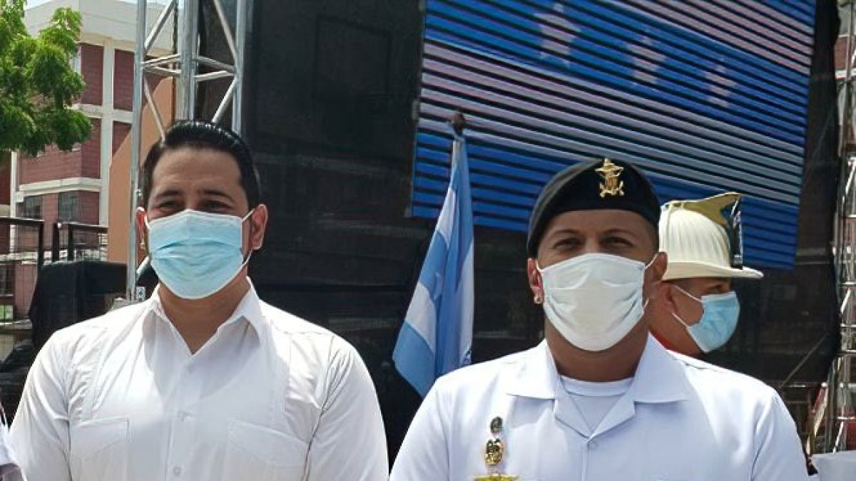 Guayaquil. 25 de julio de 2021, el legislador Aleaga junto con Jorge Enrique León Quiñonez, sospechoso de pertenecer a Los Choneros.