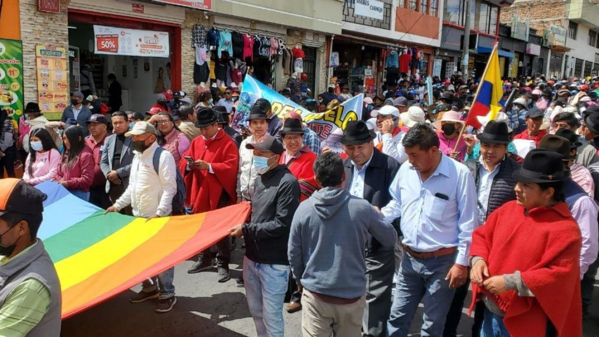 Dirigentes. Los líderes indígenas reclaman una solución a la falta de agua para sus cultivos.
