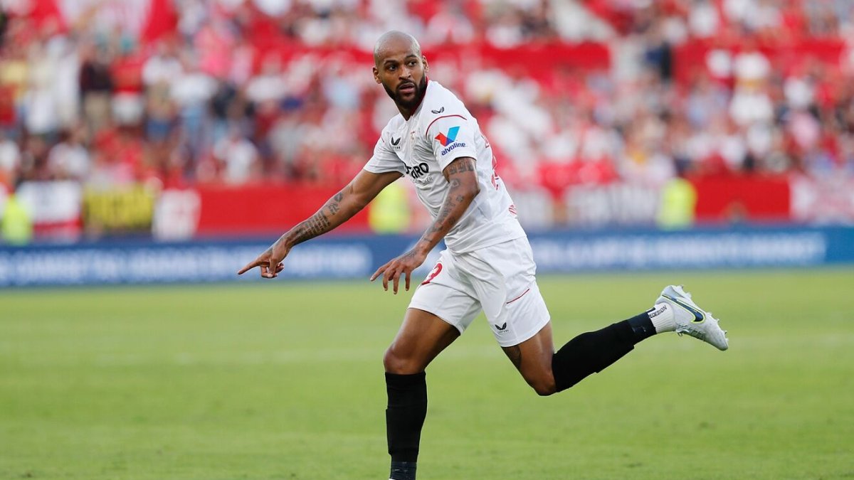 Marcao, defensa central del Sevilla que será operado.