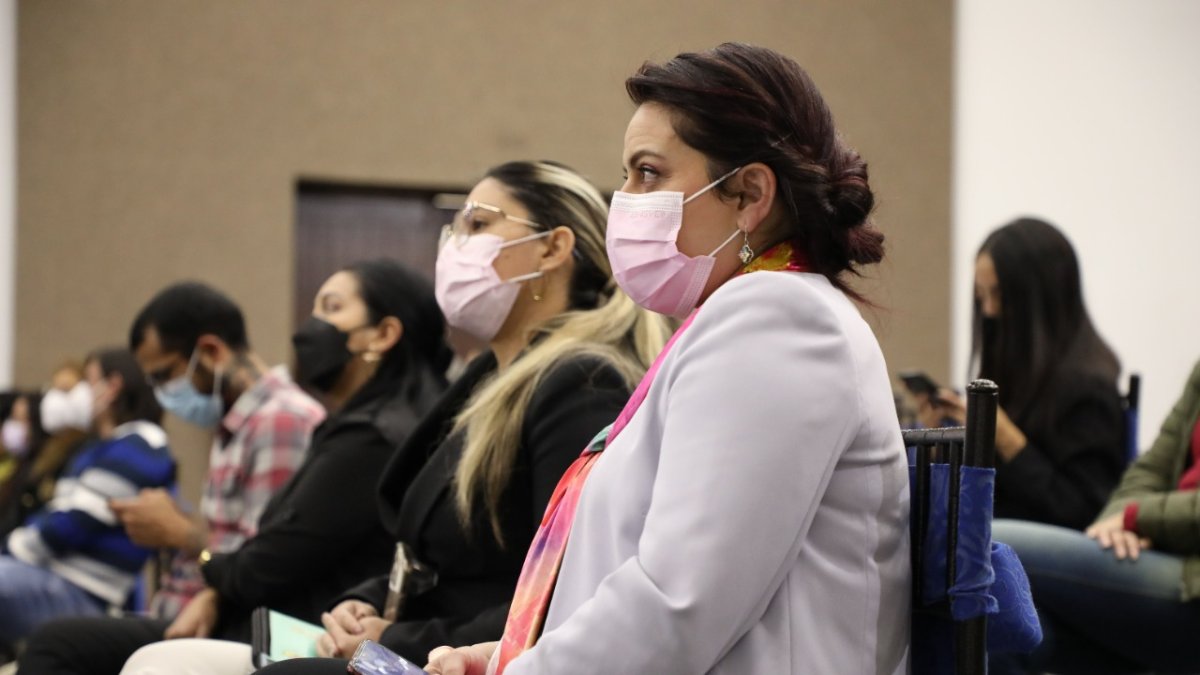 En marzo de 2022 el CNE inauguró una Escuela de Formación Política para Mujeres en los que se las instruye en varios temas.