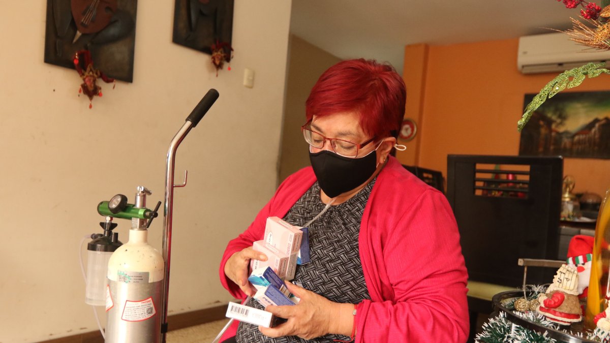 El calvario de los pacientes con enfermedades catastróficas, es conseguir sus medicinas. Para Navidad ellos no piden objetos lujosos, sino que se les de su receta médica completa.