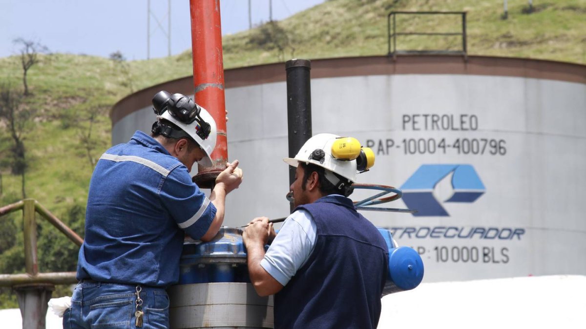 La nafta importada de alto ron 95 se utilizará para preparar las gasolinas