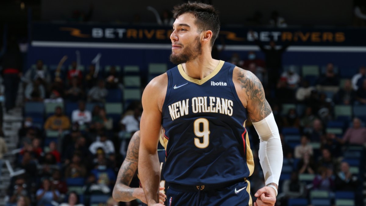 El español Willy Hernangómez no ha conseguido la titularidad en Nueva Orleans y un cambio de aires se analiza.