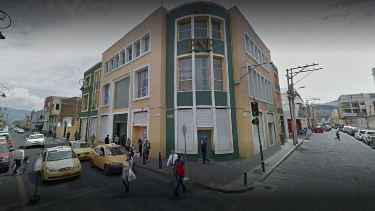 Riobamba. Imagen referencial del edificio donde funcionan las oficinas de BanEcuador en Chimborazo.