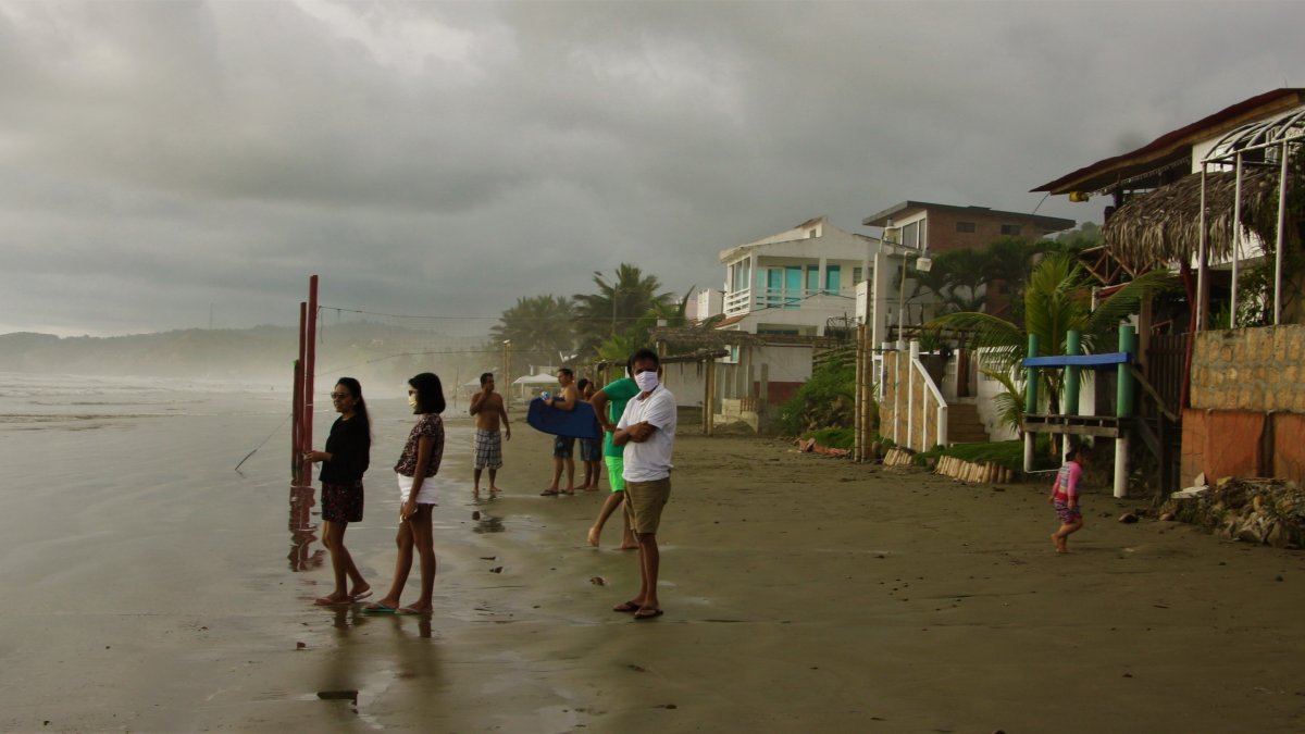 Paradero. Tanto Curía como Las Núñez y San José comparten una playa, que se la puede recorrer caminando.