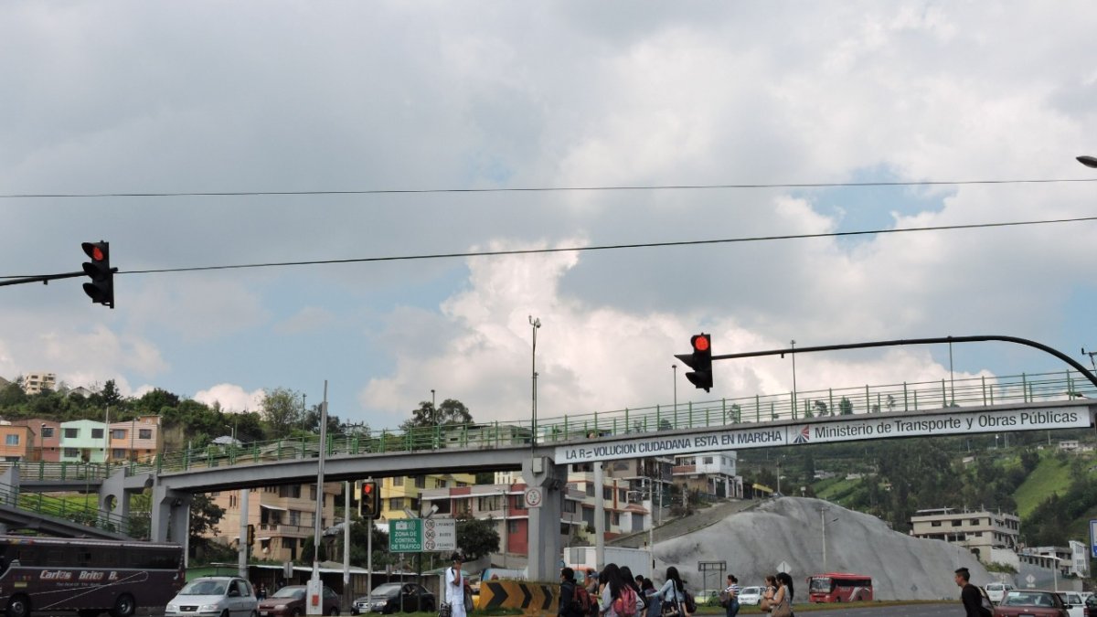 Acceso. En el sector de Mejía, límite de acceso a la capital, el tránsito estuvo moderado y controlado.