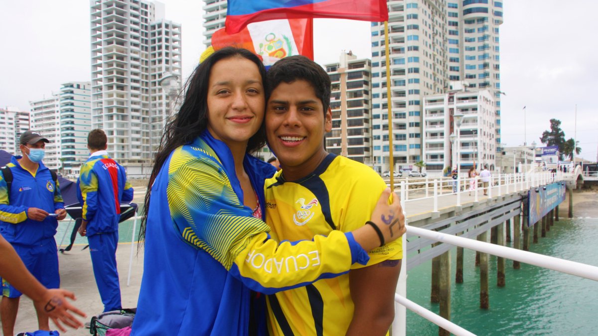 Ariana González y David Farinango, nadadores ecuatorianos que forman parte de selecciones nacionales, son primos y se aconsejan durante las competencias.