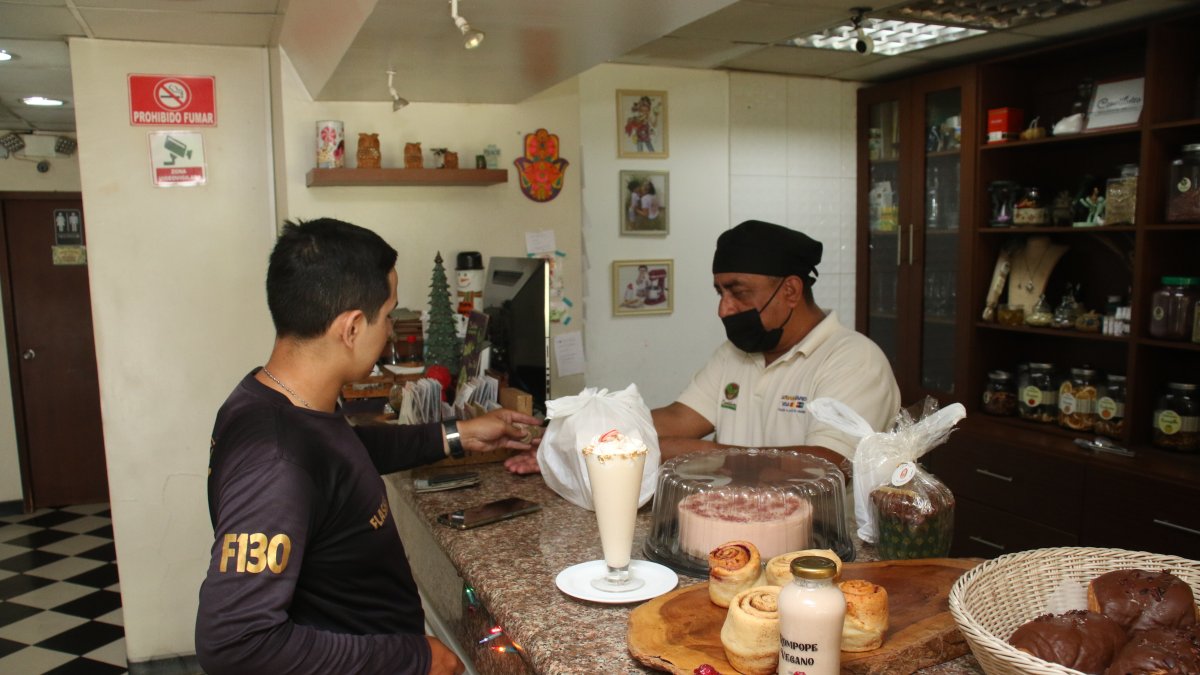 Dulces. Los postres también han sido invadidos por el espíritu navideño al incluir en su receta el rompope.