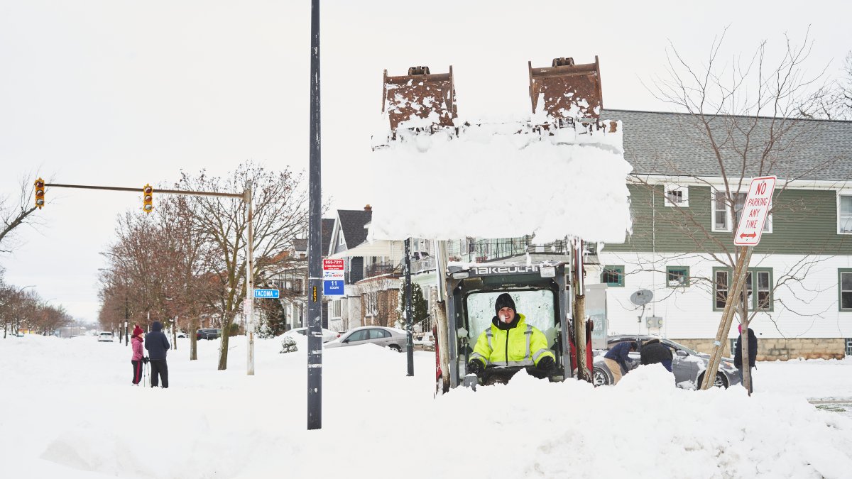 Vista de la emergencia causada por una tormenta invernal, este 26 de diciembre de 2022, en Buffalo, Nueva York
