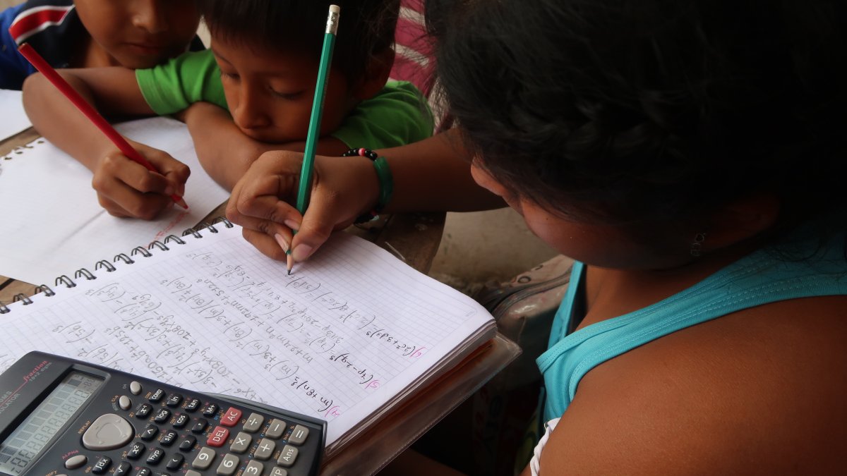 Para los niños ha sido complicado avanzar en su escolaridad. Aún no recuperan el tiempo perdido.
