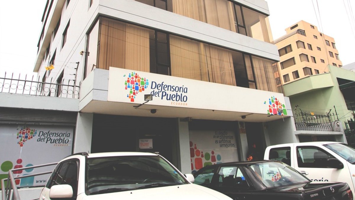 Las intalaciones de la entidad en la capital están en la avenida Shyris. La entrega del cuerpo legal fue en la Secretaría del Legislativo.