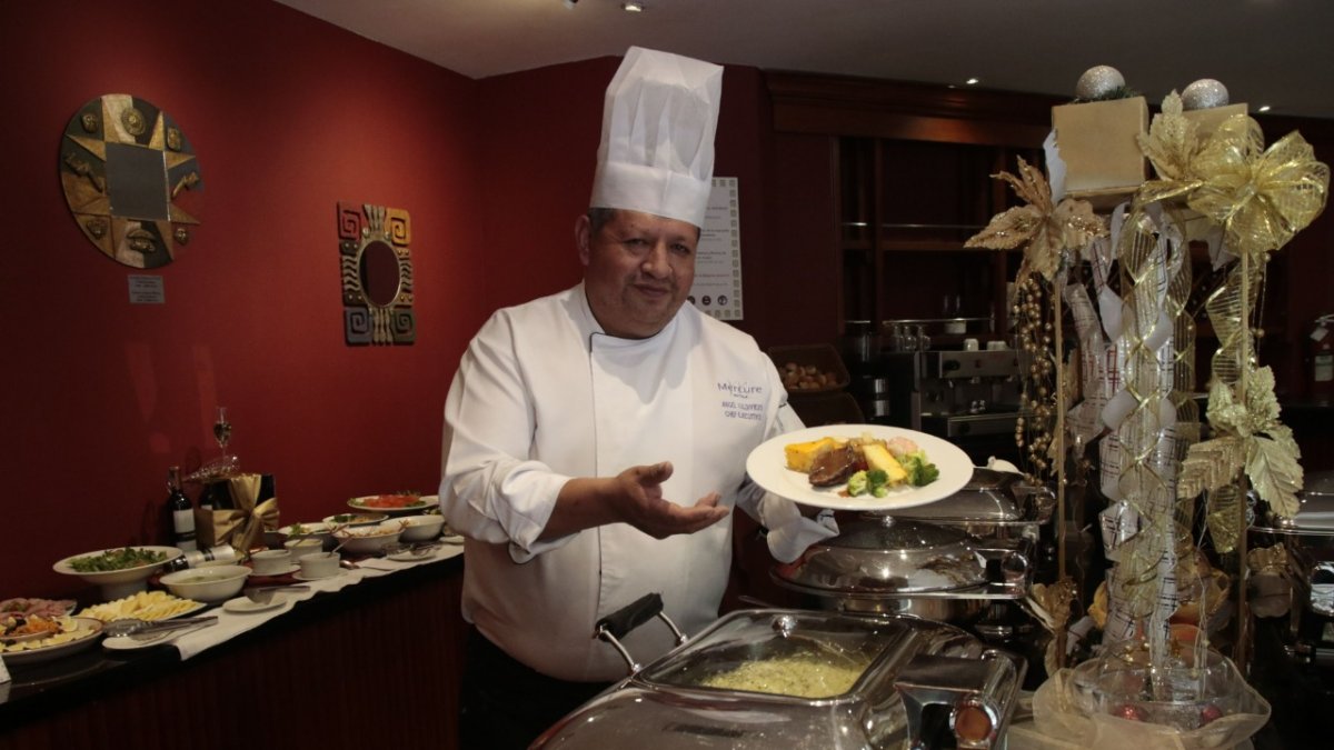 Variado. Ángel Valdiviezo, chef de Mercure, expone sus recetas internacionales