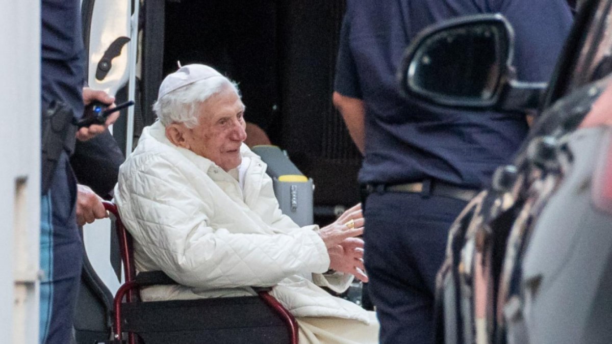 Una de las últimas apariciones del Papa emérito, Benedicto XVI.