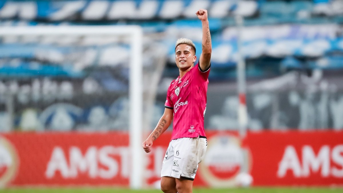 El volante argentino Cristian Ortiz jugará en la temporada 2023 en Barcelona.