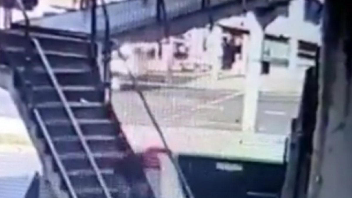 Imparable. El agresor golpeó con un objeto contundente en la cabeza, al agente, por reiteradas ocasiones