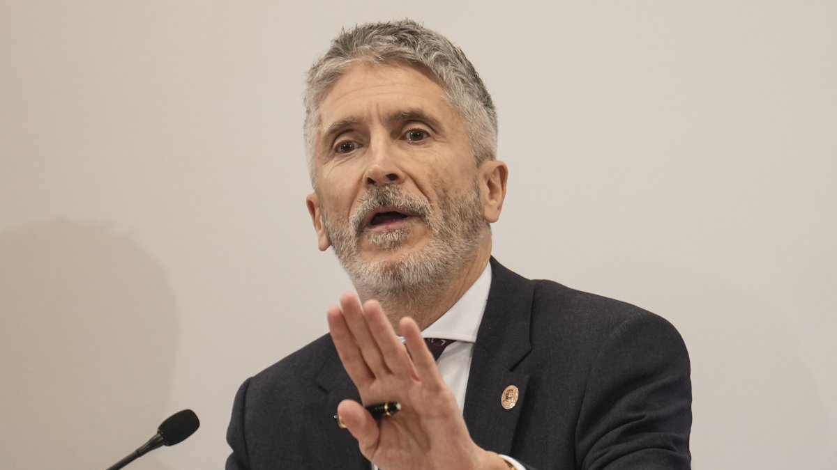 El ministro español del Interior, Fernando Grande-Marlaska, durante la comparecencia de prensa