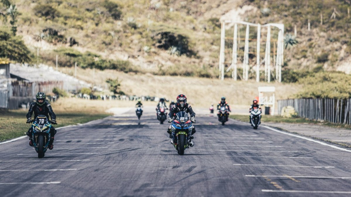 La final de motovelocidad contó con 70 pilotos de todo el país y se cumplió en el autódromo de Yahuarcocha.