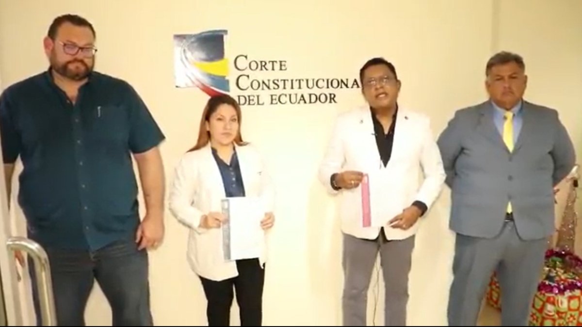 El presidente de la Federación, Wilson Tenorio, acudió a la Corte a entregar su petición.