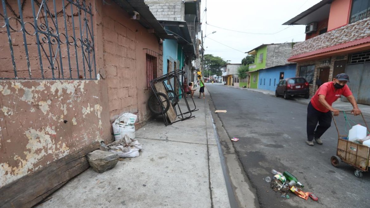 En este lugar fue asesinado el expolicía Ronny Sánchez Falconez, de 33 años.