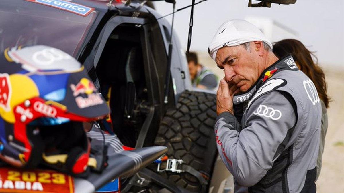 Carlos Sainz, de Audi, le arrebató la victoria al sueco Mattias Ekstrom.