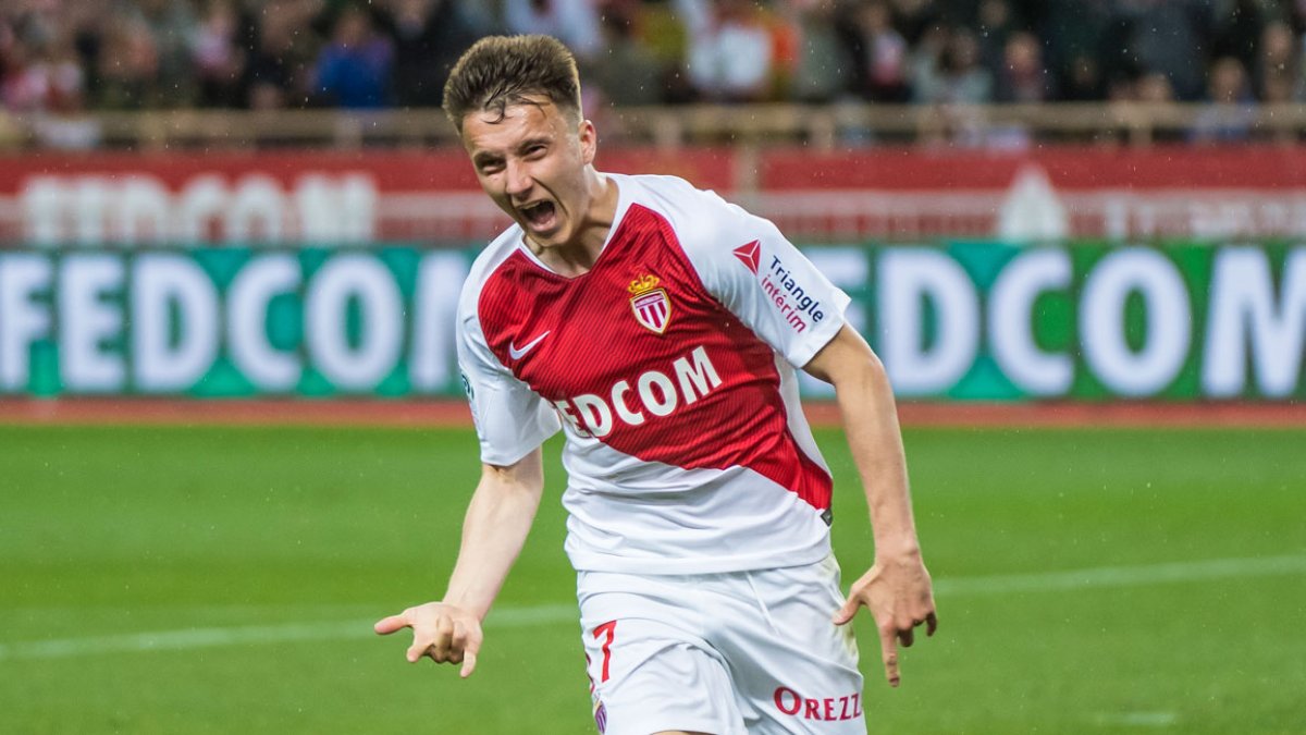 Aleksandr Golovin marcó en el duelo de Mónaco y sumó su segunda victoria al hilo.