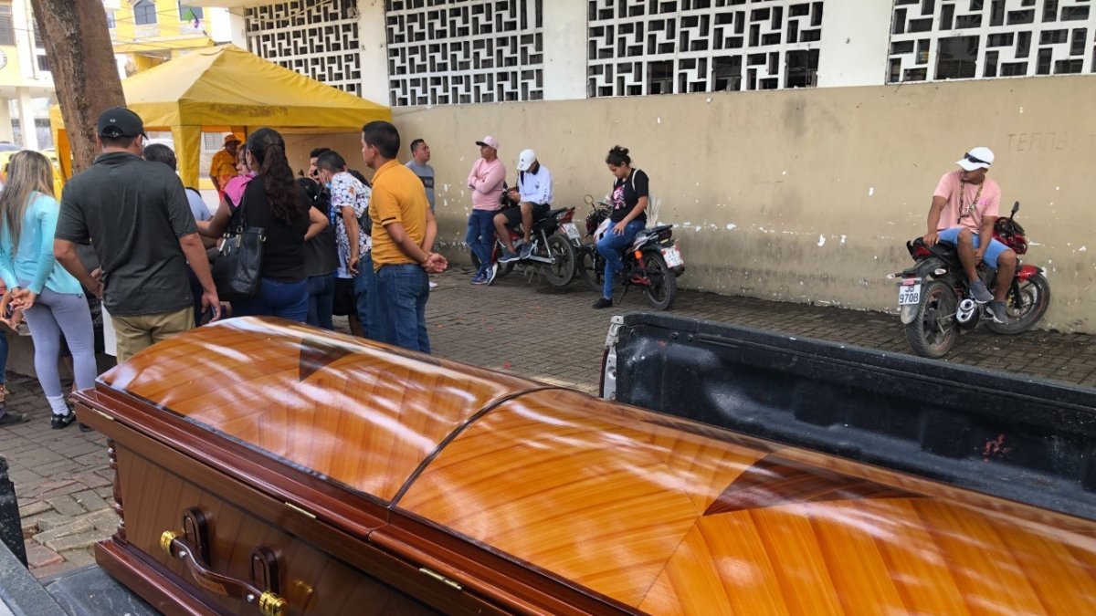 Hecho. Allegados a Vergara lo vieron salir de una discoteca antes de morir.