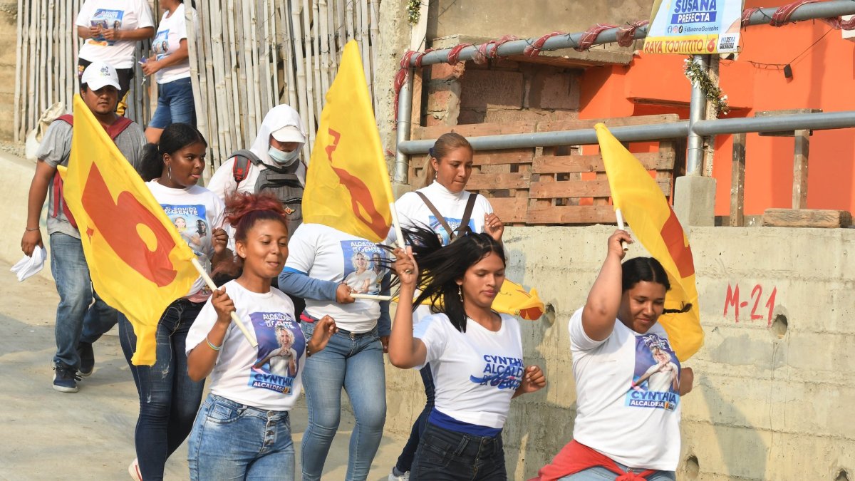 Pese a que el 3 de enero inicia la campaña, los partidos ya venían realizando actos de precampaña.