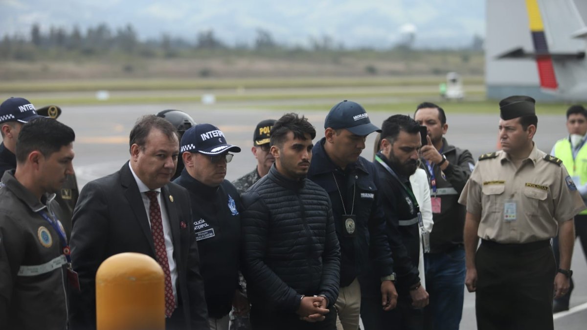 Cáceres ya se encuentra en Ecuador