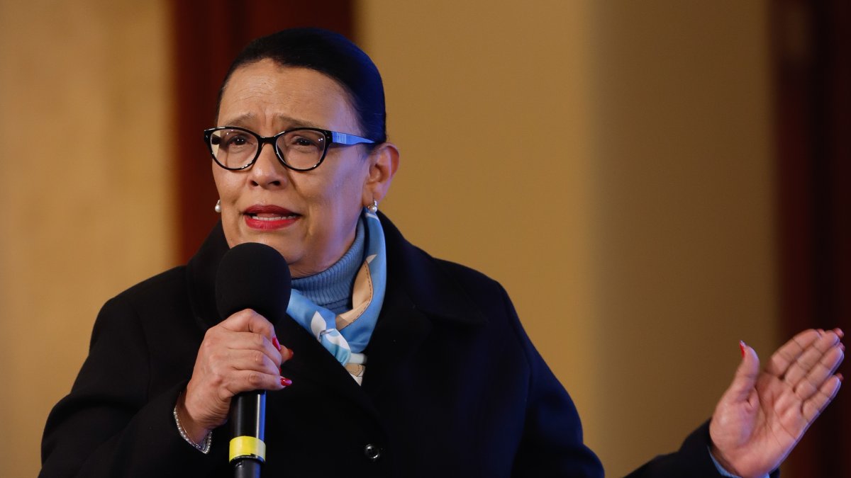 La secretaria de Seguridad y Protección Ciudadana, Rosa Icela Rodríguez, habla  , en el Palacio Nacional de la Ciudad de México (México). Imagen de archivo./ Isaac Esquivel