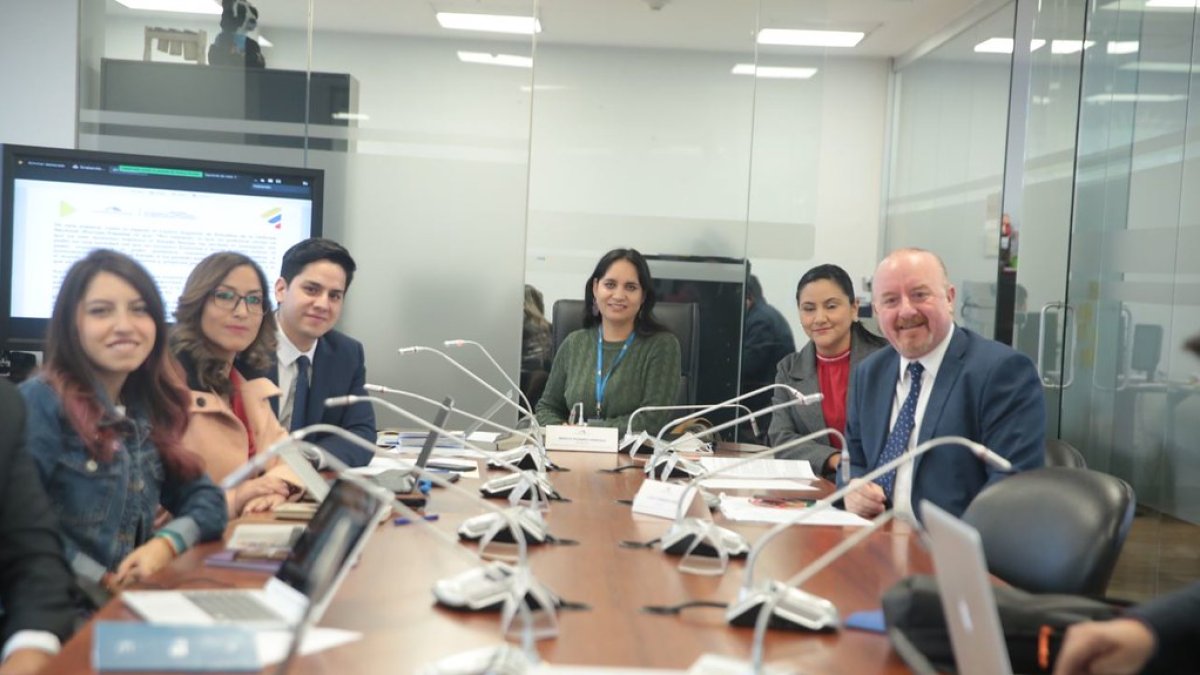 La sesión de la mesa legislativa de Régimen Económico fue a las 8:00 del 5 de enero de 2023.