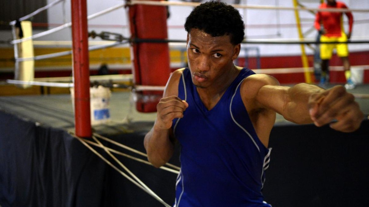 Carlos Mina era uno de los principales pugilistas del país y buscaba su clasificación a Tokio 2020 cuando fue detenido en los Estados Unidos.