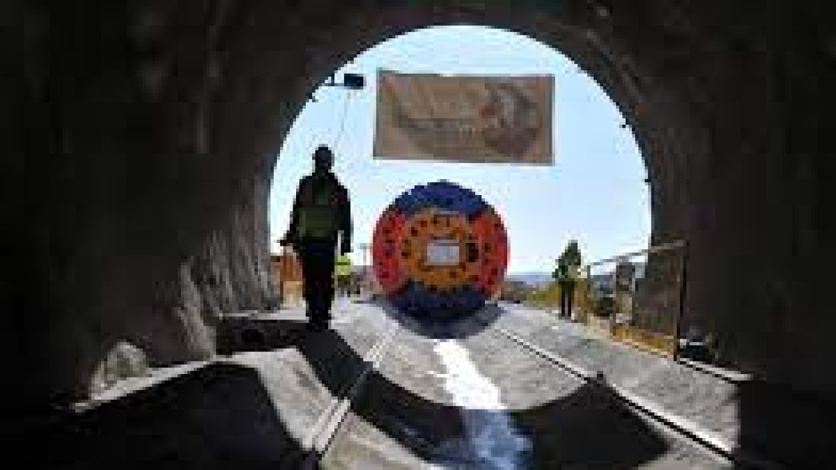 Acción.- Francia importa energía eléctrica.