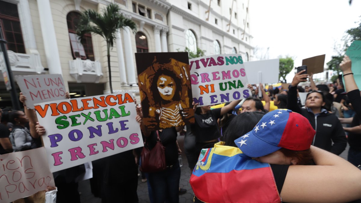 Protestas en Guayaquil en rechazo a la violencia contra las mujeres en el país. Imagen de referencia.