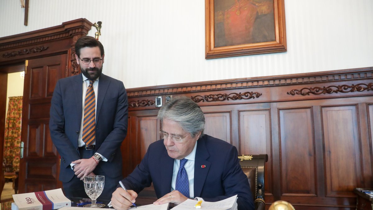 Cambios. El presidente Guillermo Lasso y Roberto Andrade.