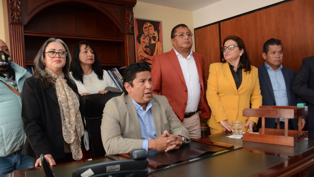 El 5 de enero de 2023, Gómez fue al Consejo Directivo del Seguro Social a tomar posesión de su puesto,