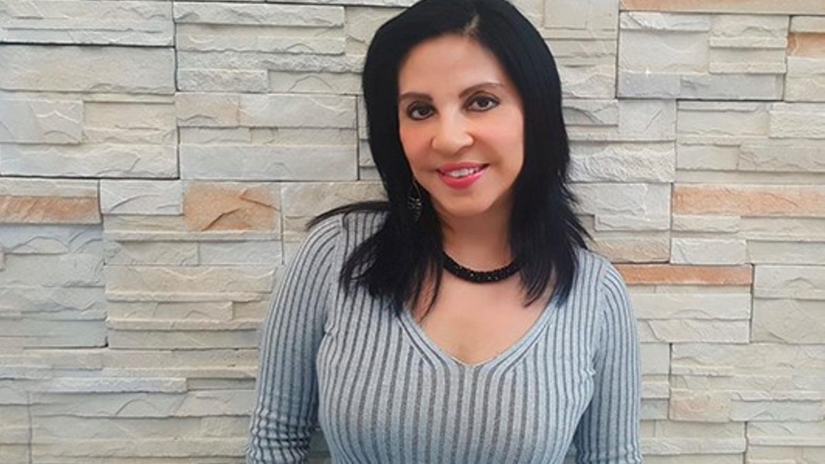 La escritora Giovanna Rivero es la autora de 'Tierra fresca de su tumba'