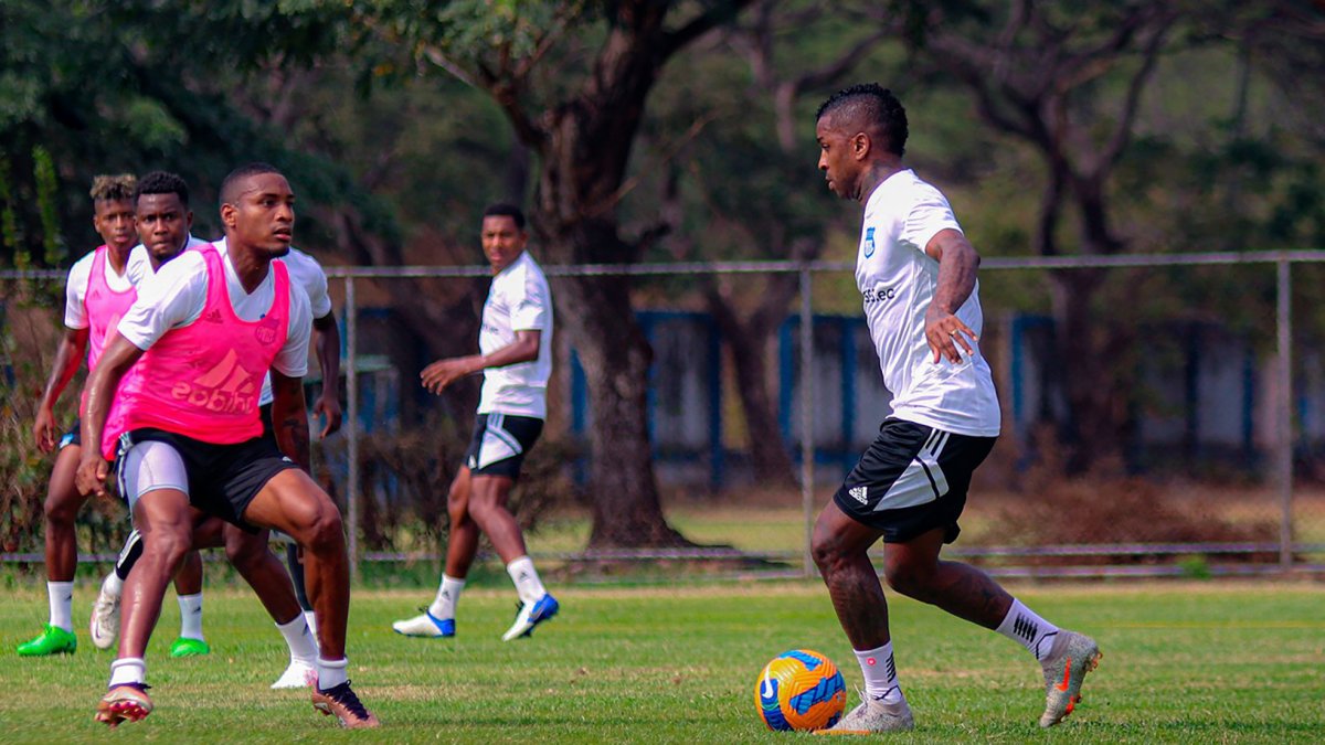 Miler Bolaños, jugador de emblemático de Emelec, es un mediapunta con gol.