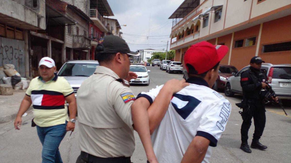 El detenido tendrá que enfrentar cargos por tráfico de armas.