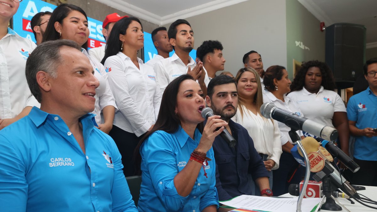 Marcela Aguiñaga y Aquiles Álvarez, juntos en el lanzamiento de su campaña electoral para las seccionales.