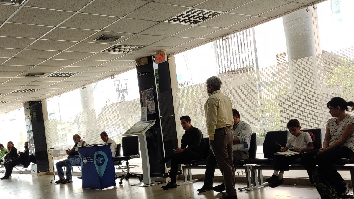 Servicio. Las atenciones presenciales en el Registro de la Propiedad derivan al usuario a la web para trámites.