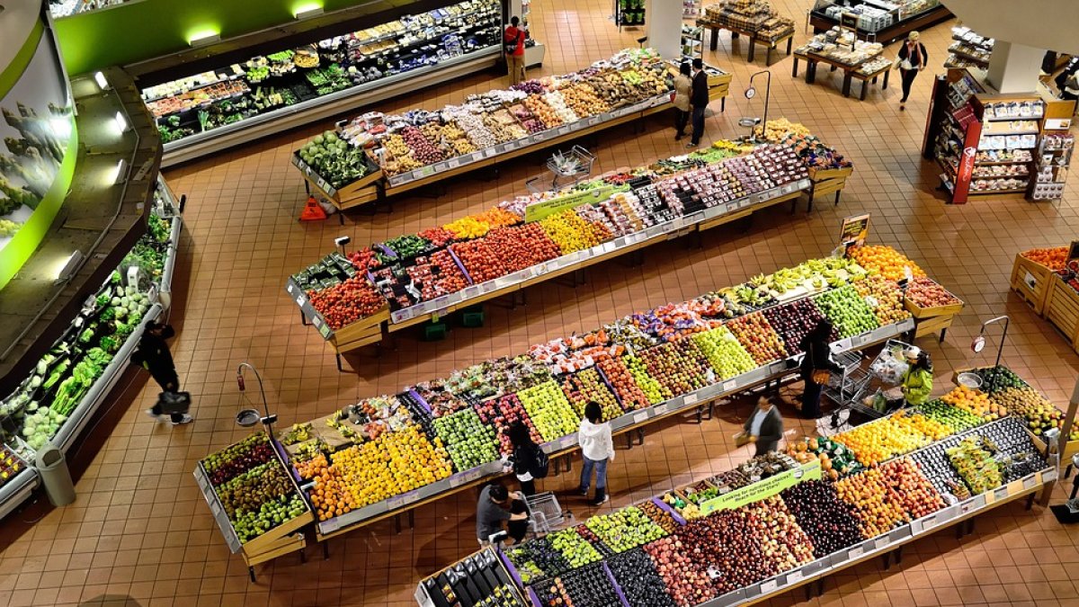 Uno de los factores que empujó al alza los precios de los alimentos y bebidas fue la guerra en Ucrania.