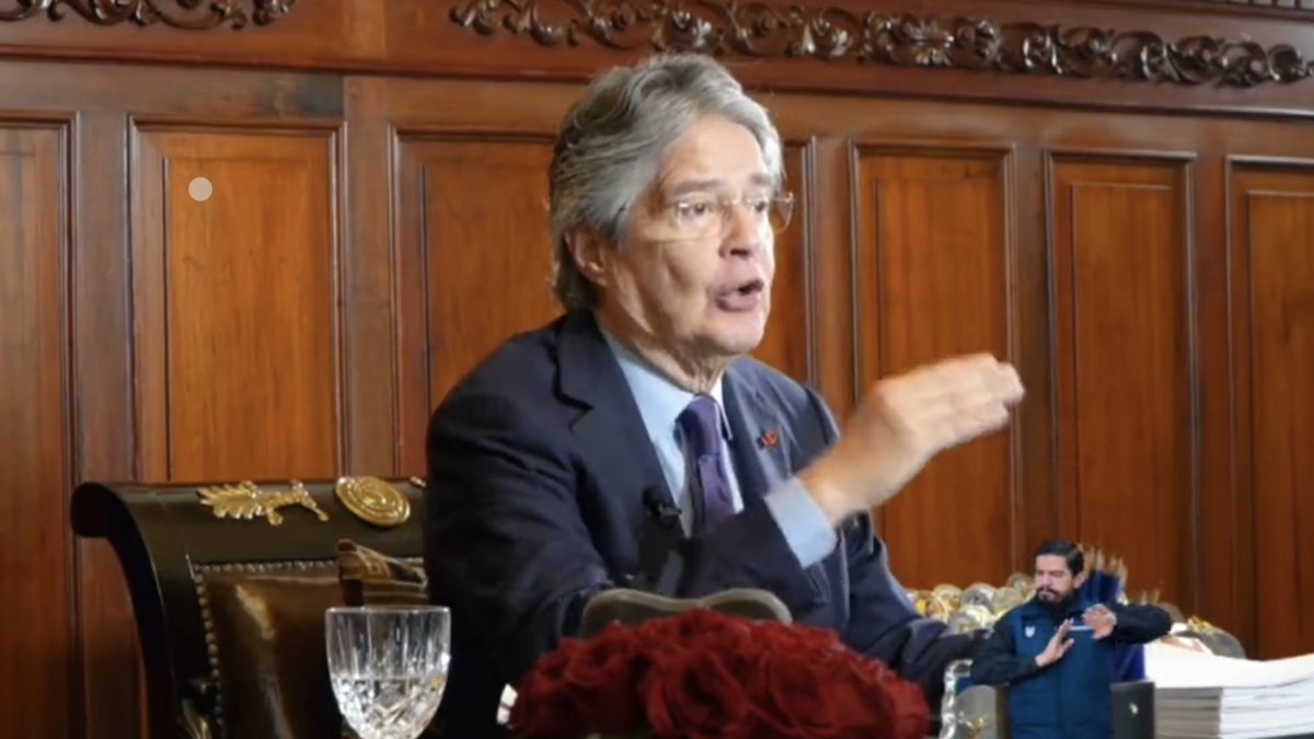 El presidente de la República, Guillermo Lasso, en cadena nacional, este 10 de enero de 2023.