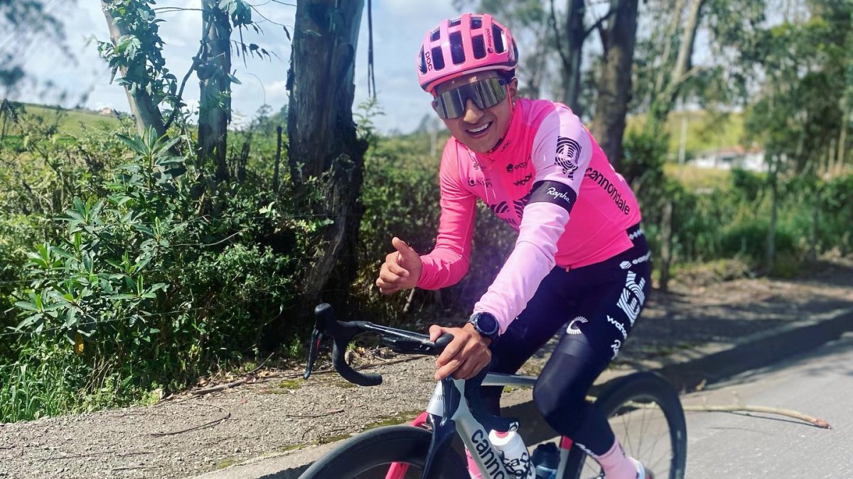 Alexander Cepeda se prepara para el Giro de Italia, donde apunta a ganar etapas.